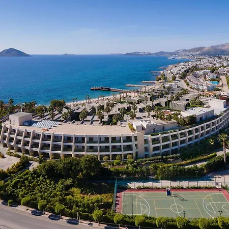 Курортный комплекс Swissotel Bodrum 5*